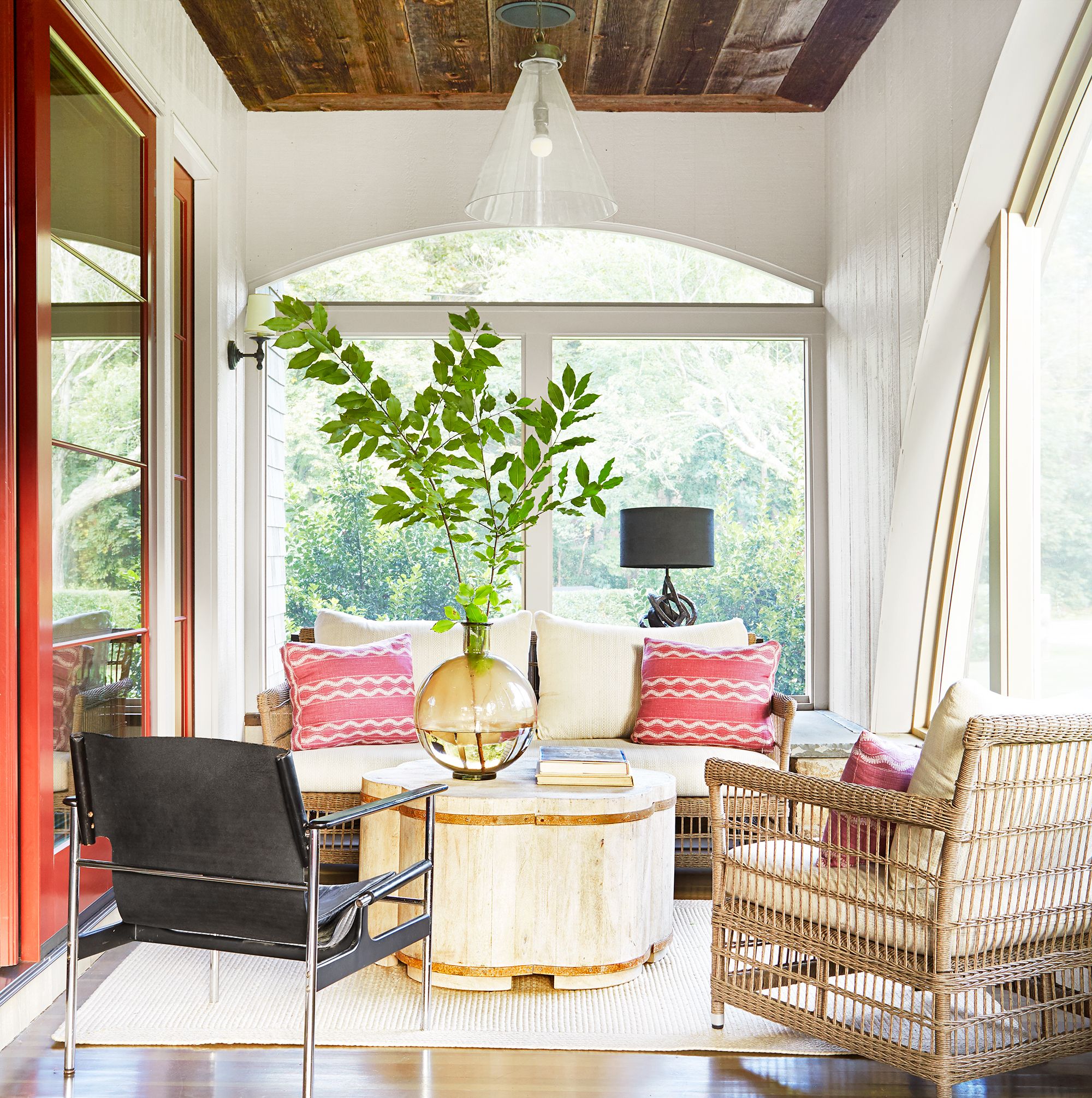 17 Pretty Sunroom Ideas - Chic Designs & Decor for Screened In Porches