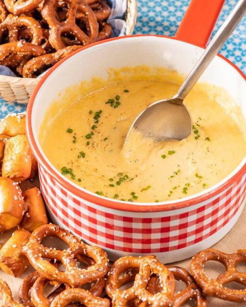 super bowl snacks beer cheese dip with pretzels