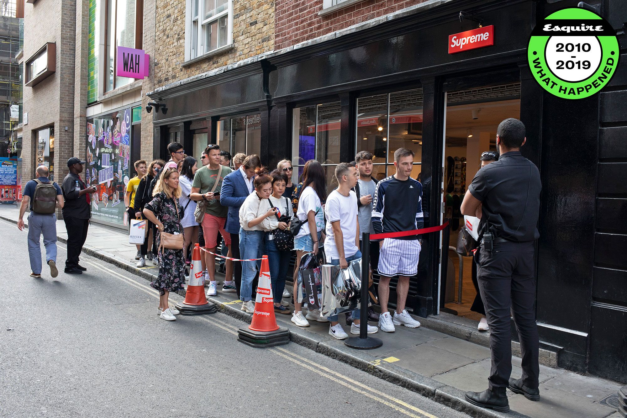 fond forvirring slack Supreme Queue | Why Queuing Was The Biggest Trend Of The 2010s