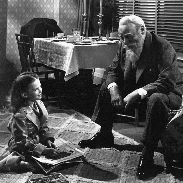 scene from miracle on 34th street