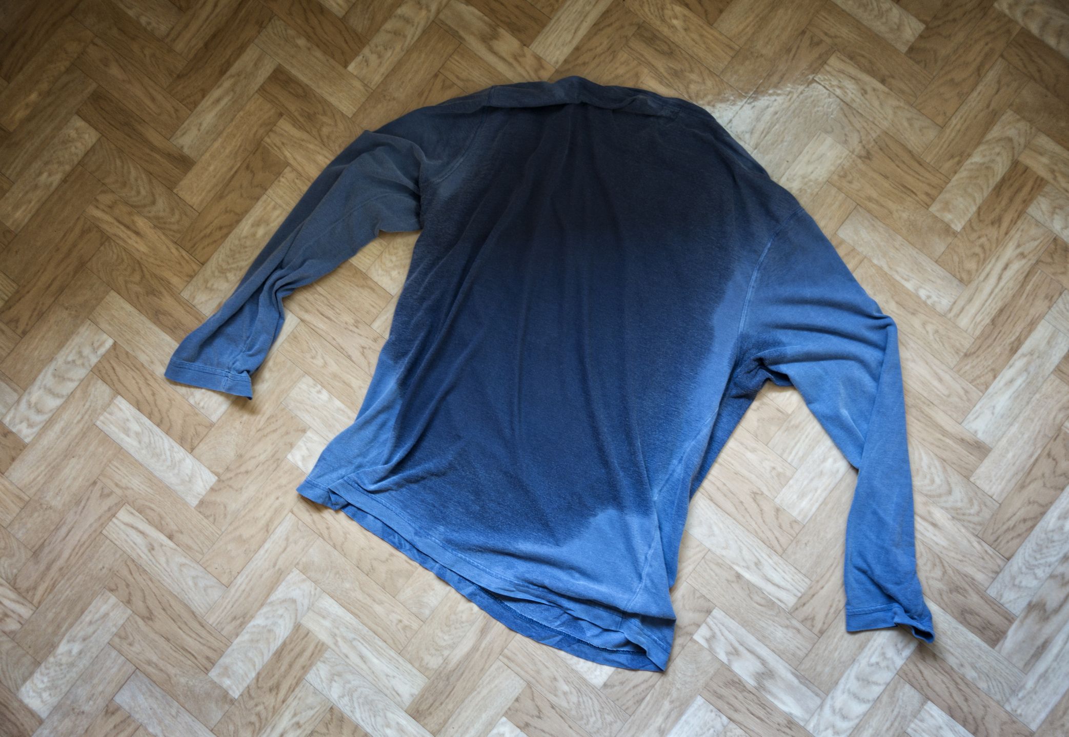 Relatieve grootte Viool platform Zo verwijder je die hardnekkige zweetgeur uit (sport)kleding