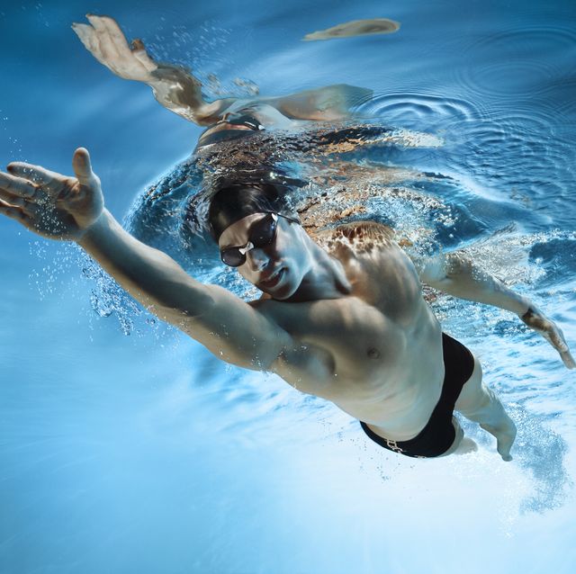 swimmer in front crawl position