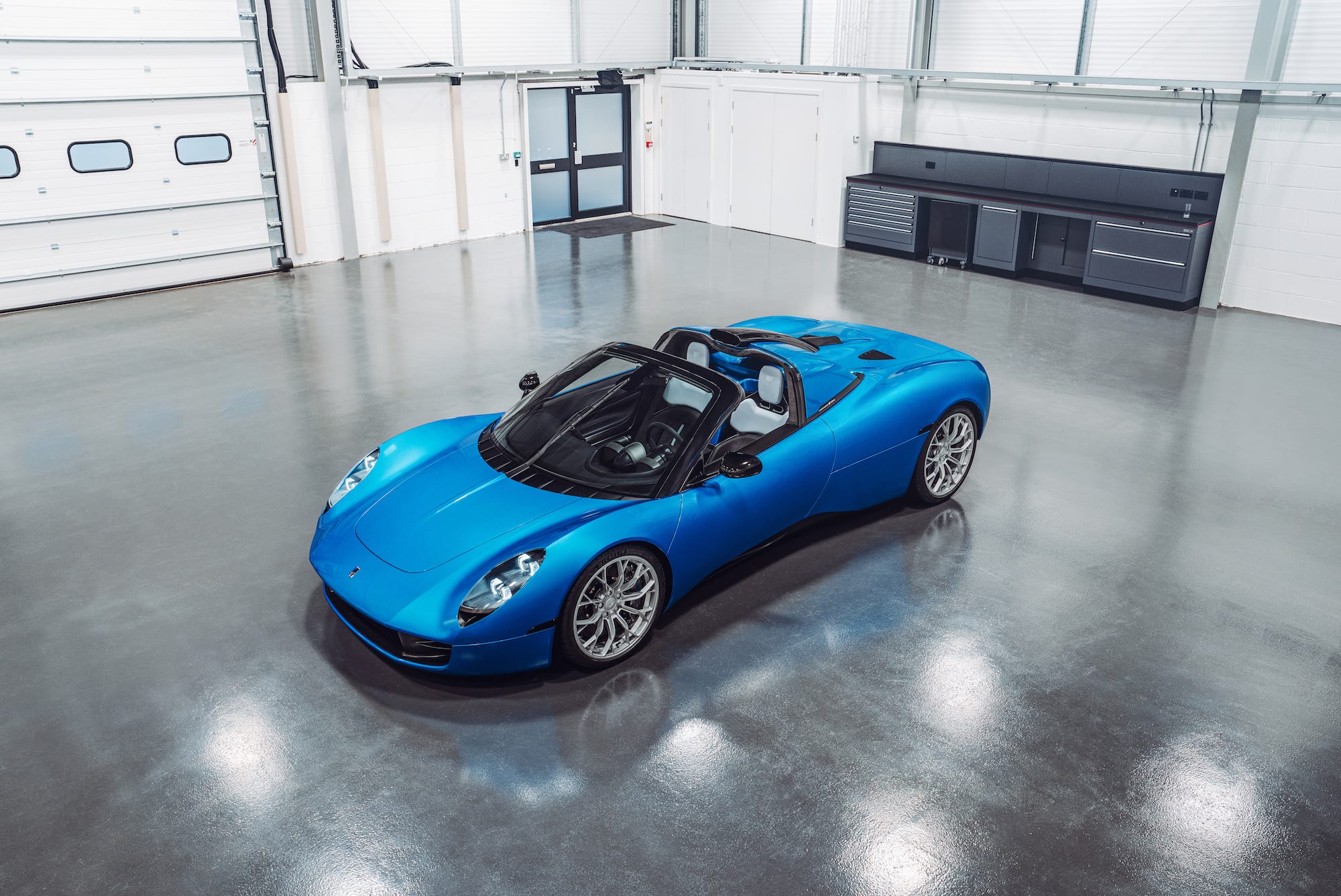 The Gordon Murray T.33 Spider Lets You Hear That 11,100-RPM V-12 Even Better