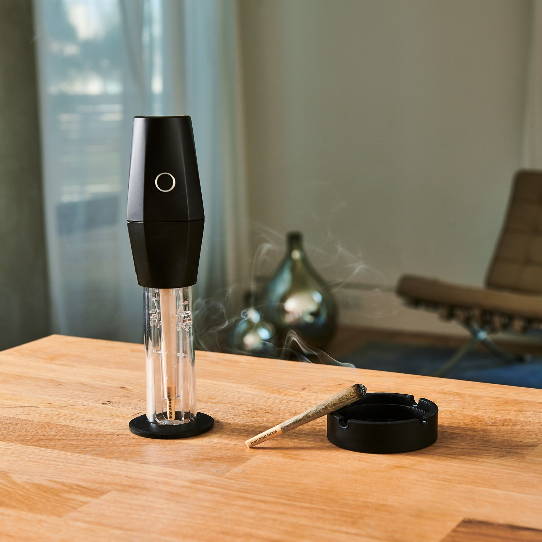 This Is Our Favorite Editor-Tested Weed Grinder — And It's On Sale