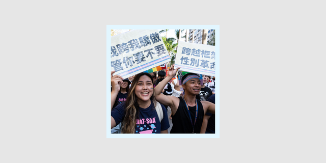 2019年にアジア初の同性婚姻合法化を実現し、2020年には国会議員の女性比率がアジアトップ﻿となる4割を突破。ジェンダー平等はアジアでトップ﻿とされる台湾。今回はジェンダー史に関する共同プロジェクト「herstory﻿」を立ち上げ、ノンバイナリー﻿であることを公表している台湾人の林冠妤さんに話を聞きました。