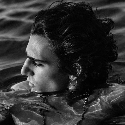 Hair, Black, Face, Water, Black-and-white, Beauty, Nose, Monochrome, Hairstyle, Monochrome photography, 