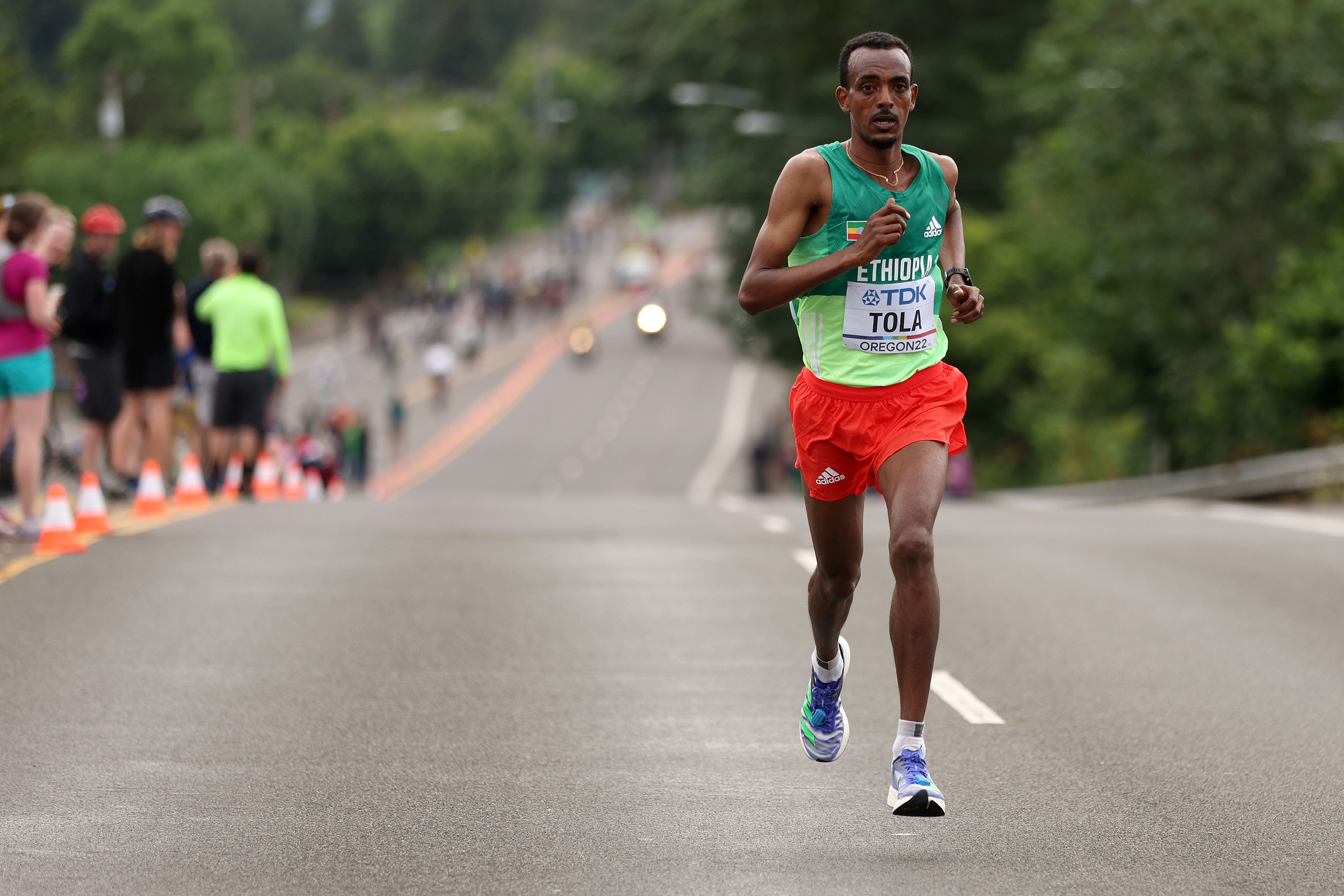 Tamirat Tola Smashes Championship Record to Take Gold in Men’s Marathon