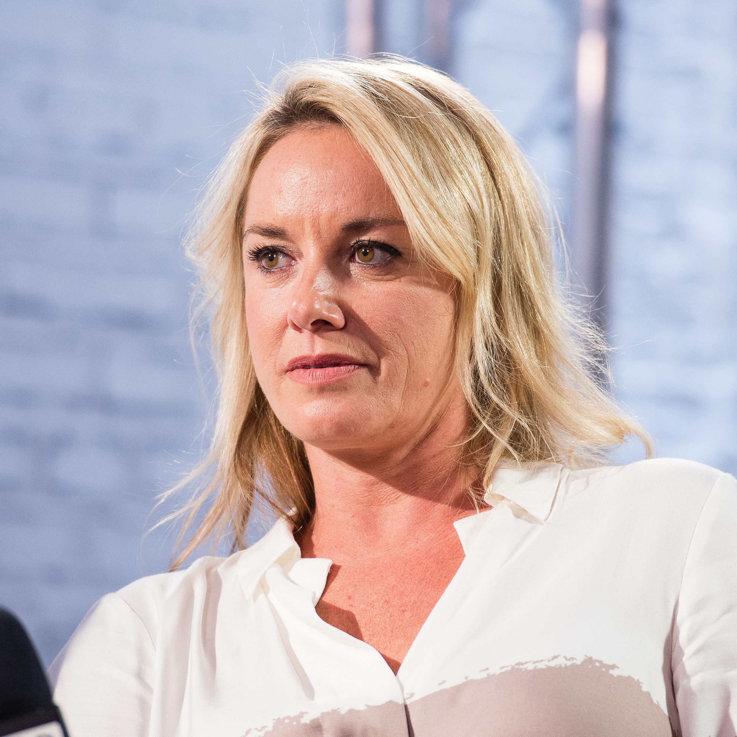 Tamzin Outhwaite images pictures Tamzin Outhwaite