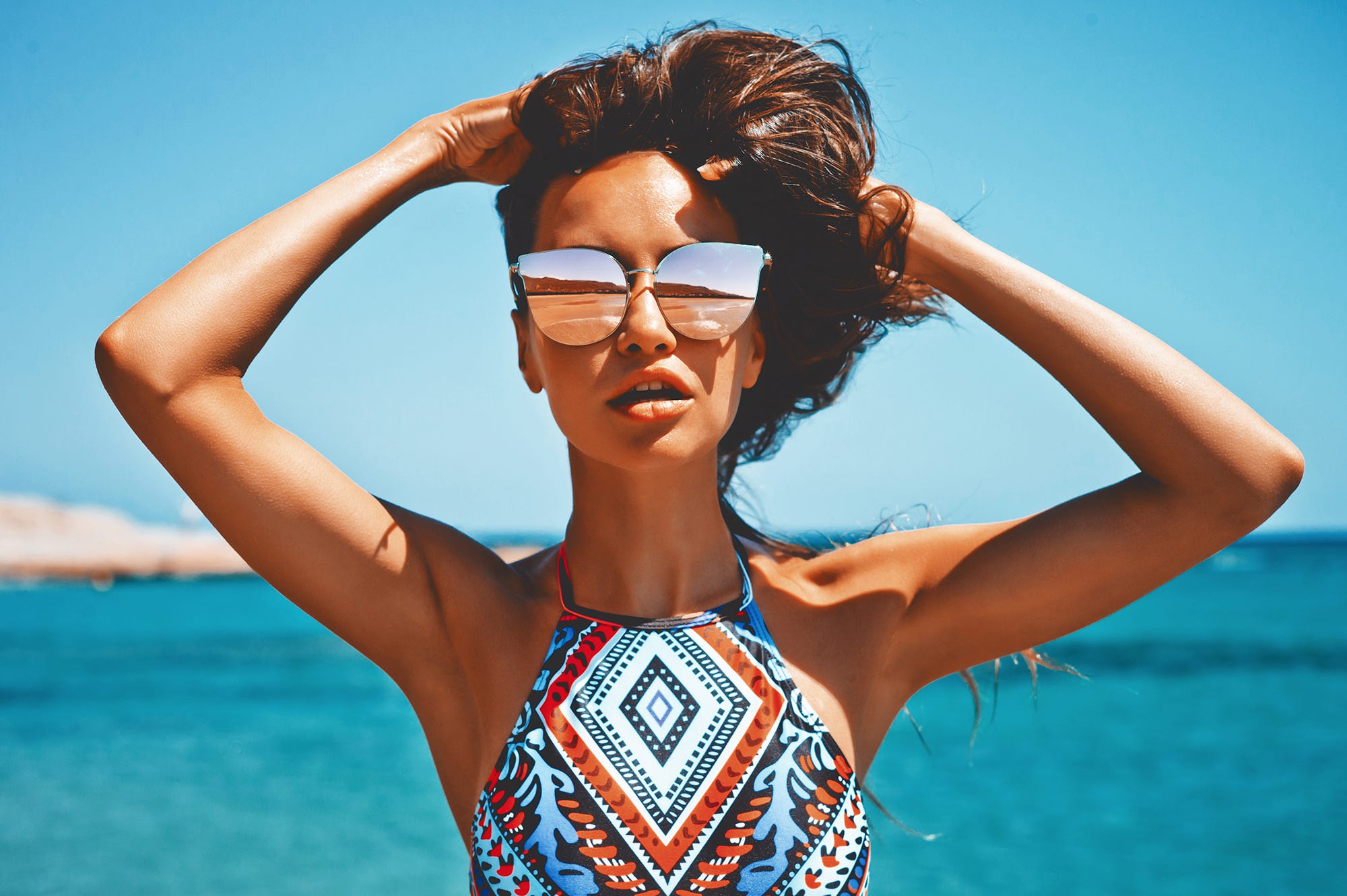 Bronzed and radiant without sacrificing protection.