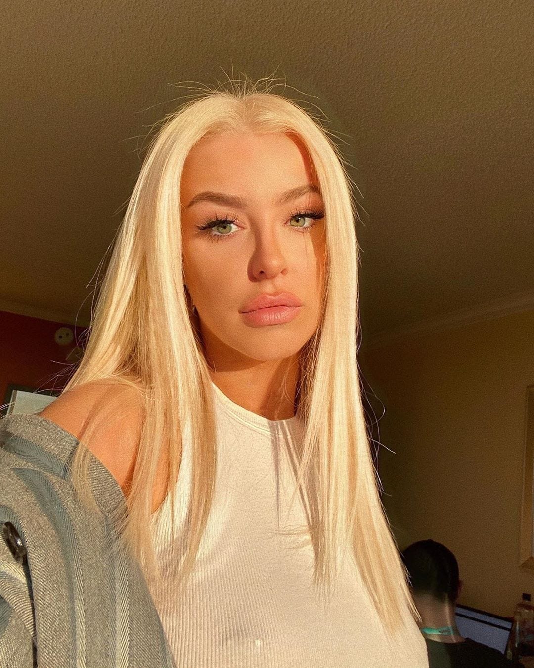 Tana Mongeau Posted Her Entire Butt on Instagram and Honestly, We Stan ...