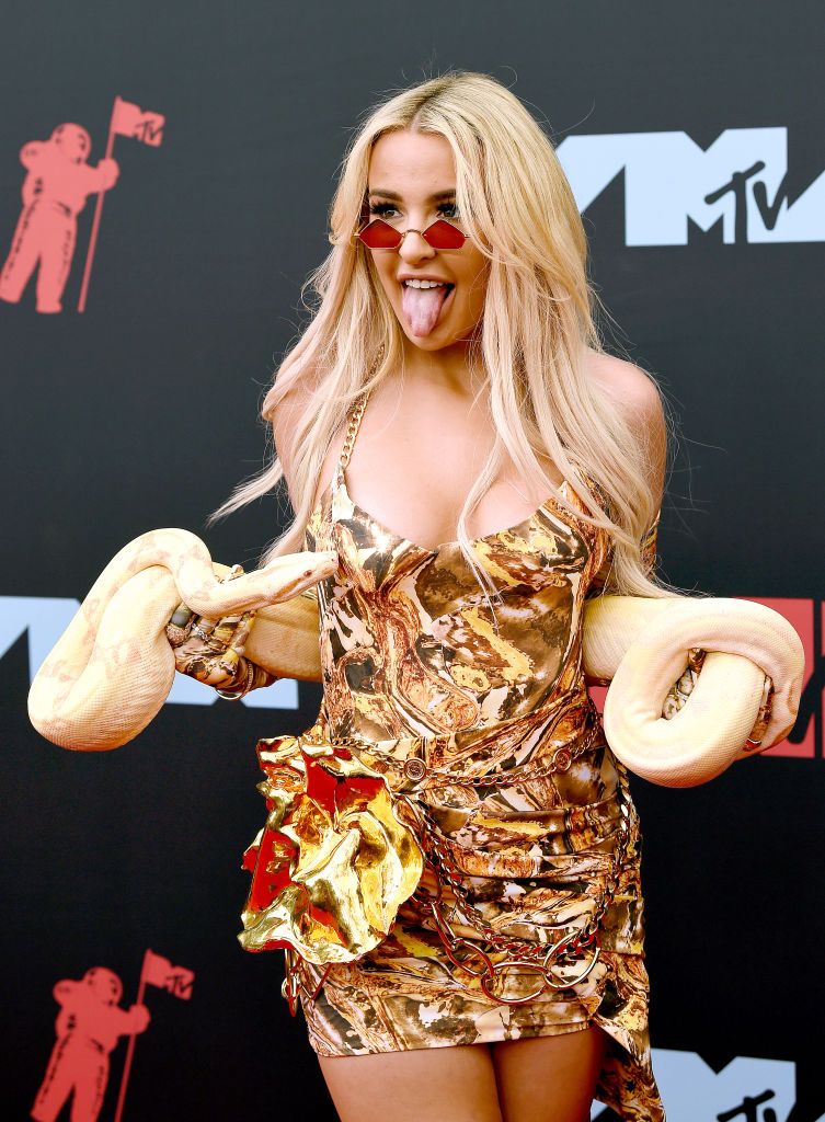 tana mongeau vma dress