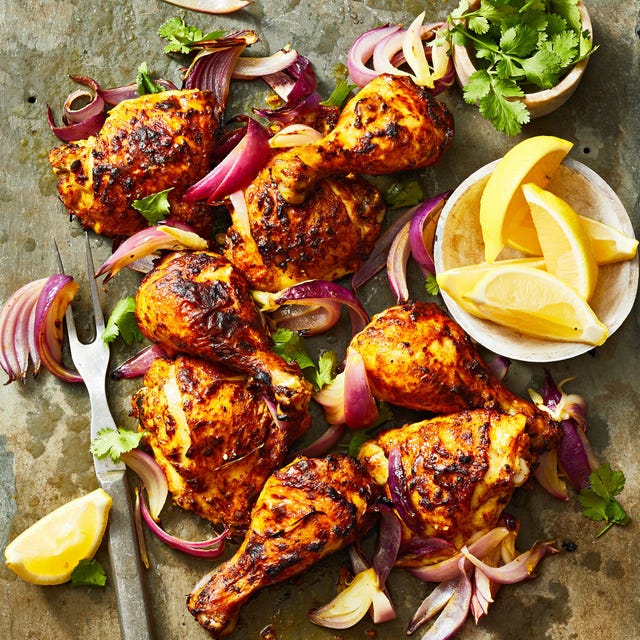 Tandoori Chicken with lemons tandoori chicken with lemons and red onions