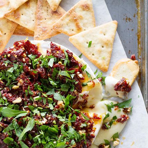 Baked Brie with Sun Dried Tomatoes
