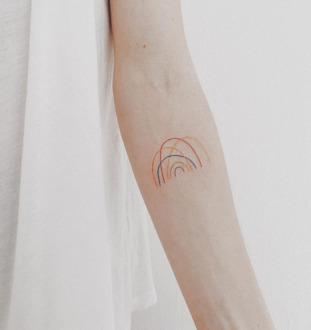 15 tatuajes 'queer' y arcoíris para celebrar el Orgullo