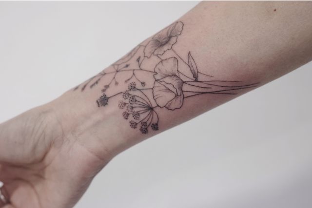 30 tatuajes de flores bonitos y originales para mujer