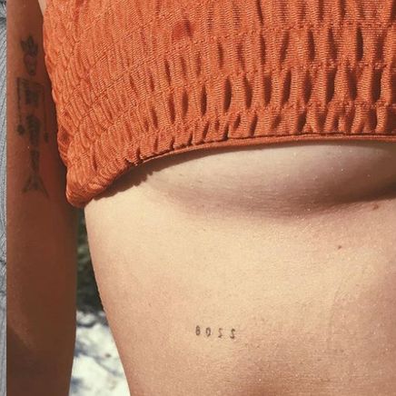 depositar Melbourne Caligrafía Tatuajes pequeños: 50 ideas mini que nadie sabrá que llevas