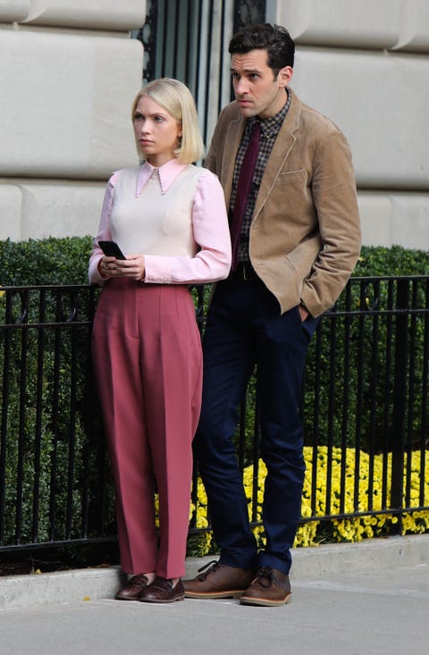 tavi-gevinson-is-seen-on-the-set-of-gossip-girl-on-november-news-photo-1605049973.