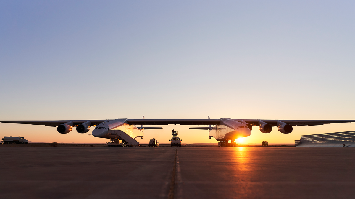 Stratolaunch Rocket-Launching Airplane Could Carry a New Space Shuttle