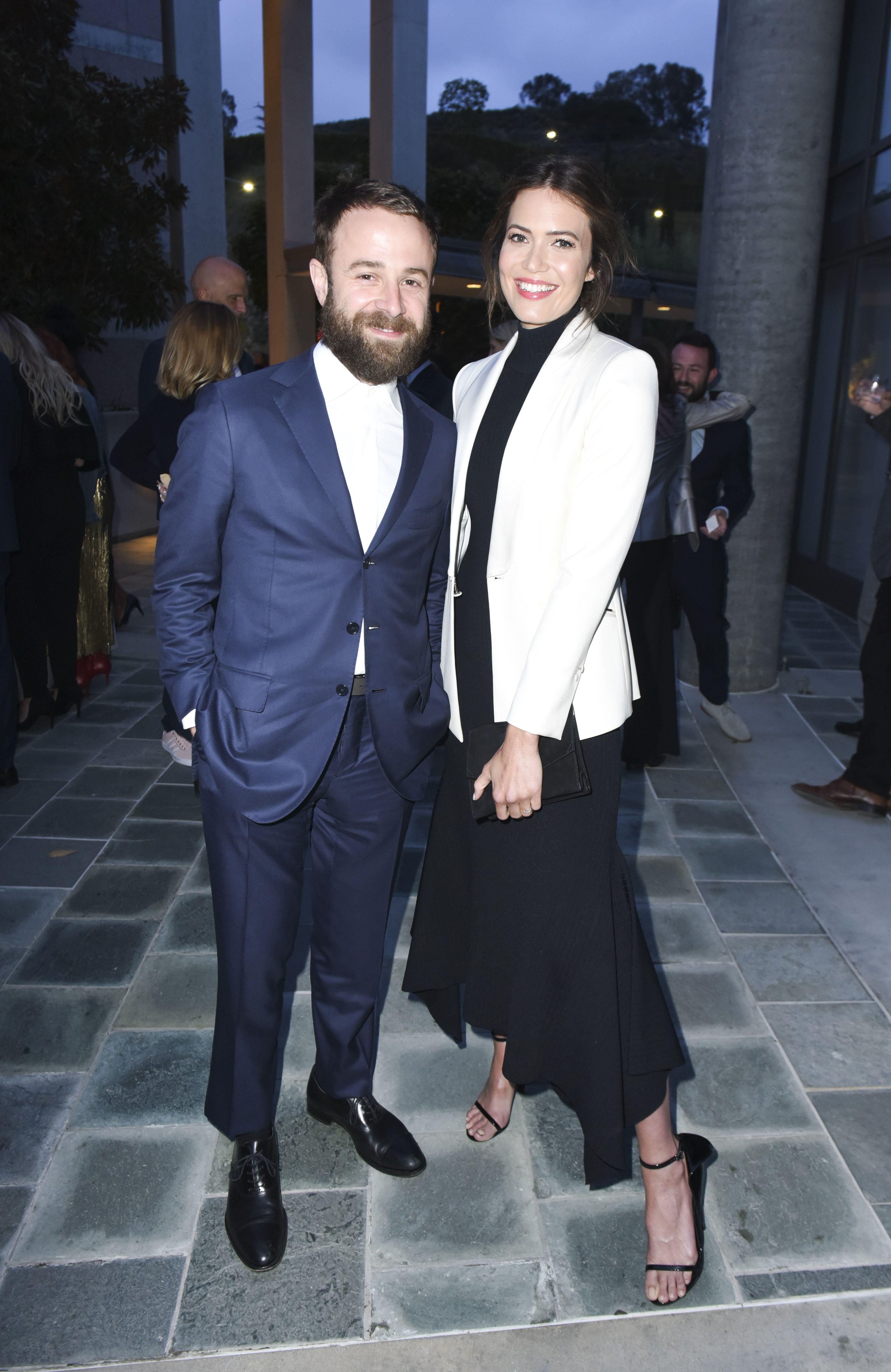 Who Is Taylor Goldsmith All About Mandy Moore S Husband