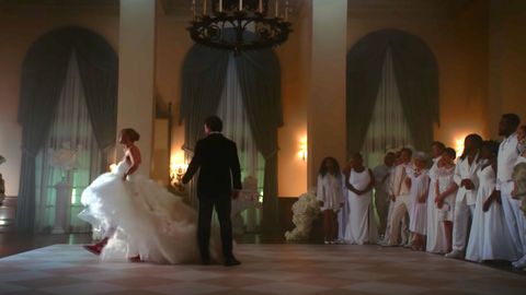 taylor swift walking in a wedding dress and sneakers in the i bet you think about me music video