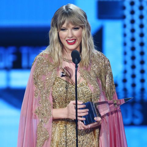 Read Taylor Swifts Full American Music Awards Speech