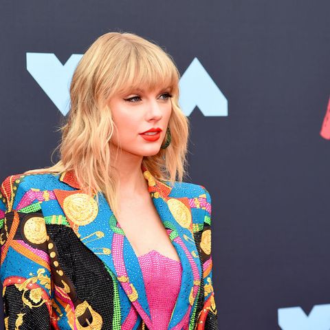 Taylor Swift Wears Rainbow Blazer Dress To Mtv Vmas 2019