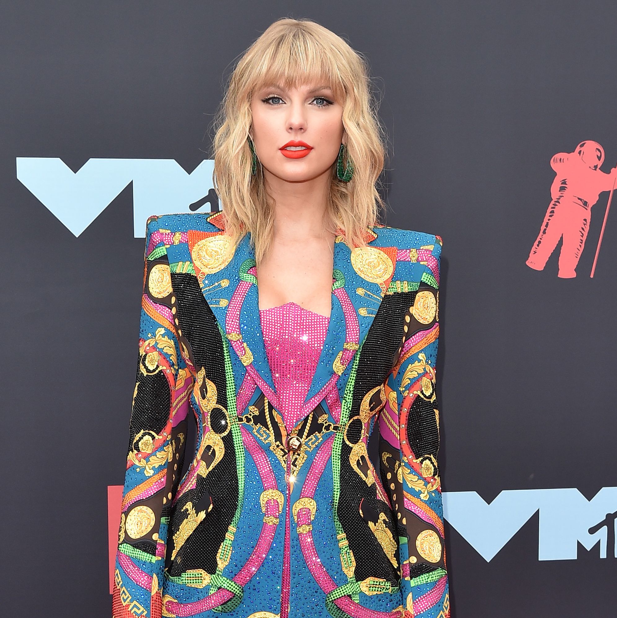 A Man Has Been Arrested After Crashing a Car Into Taylor Swift's NYC Building