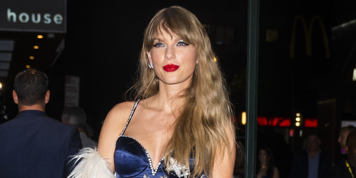 Taylor Swift se burla de la moda de medianoche en los VMA’s After Party