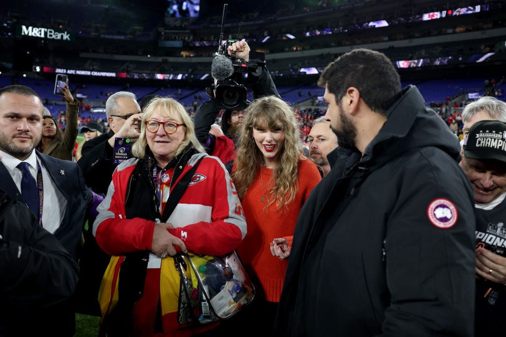 Donna Kelce Went Ahead and Spilled on Taylor Swift's Thanksgiving Plans