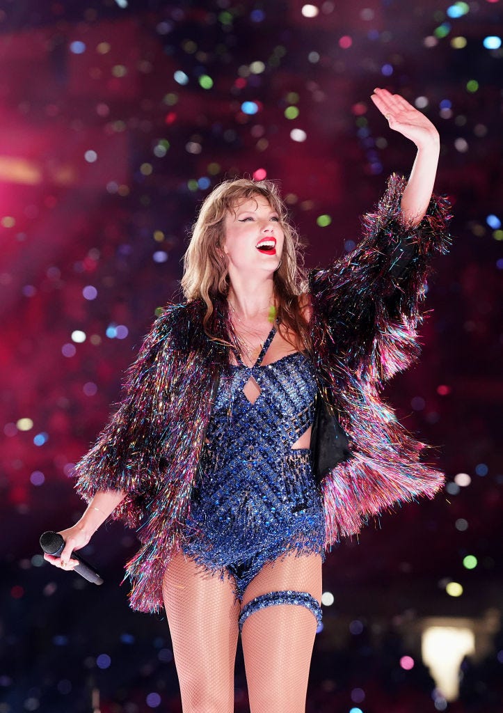 Watch Taylor Swift Celebrate Travis Kelce's First Touchdown of the Season Mid-Show