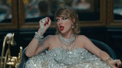 Taylor Swift makes reference to ex Tom Hiddleston in the "Look What You Made Me Do' video