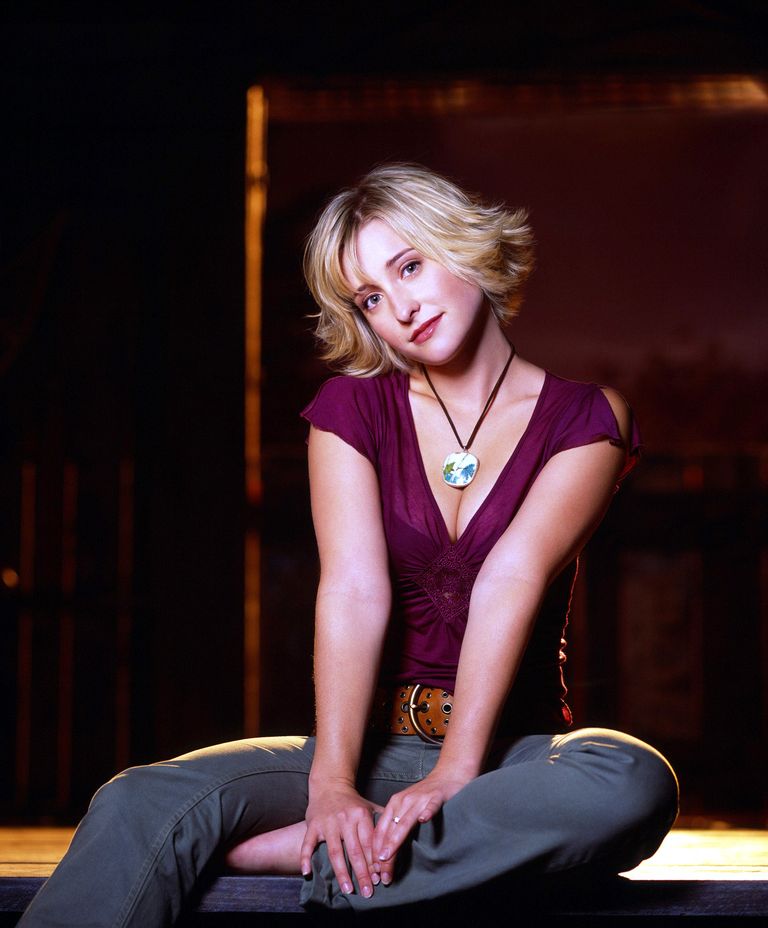 Smallville Actress Allison Mack Arrested For Role In