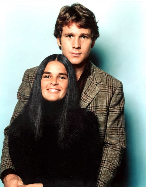 ali macgraw and ryan o’neal,Ali MacGraw & Ryan O'Neal on Love Story at 50, learn more about entertainment, history, the story unbiased from News Without Politics