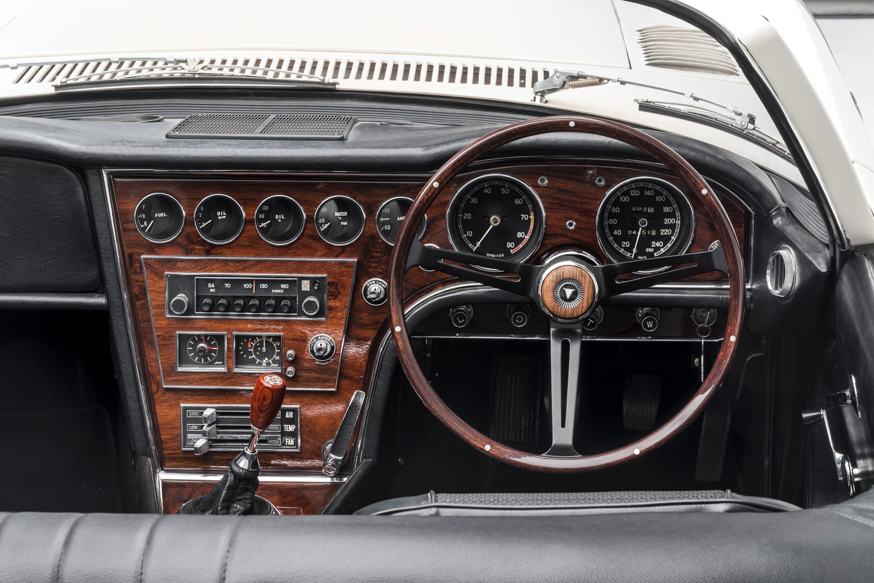 The Toyota 00gt Roadster That Saved James Bond