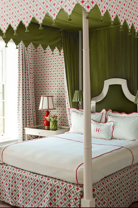 Bed, Furniture, Canopy bed, Bedroom, Room, Curtain, Decoration, Bed frame, Interior design, Bed sheet, 