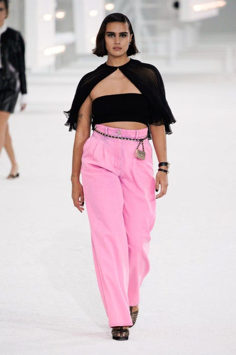 tendencia primavera verano 2021 los pantalones anchos