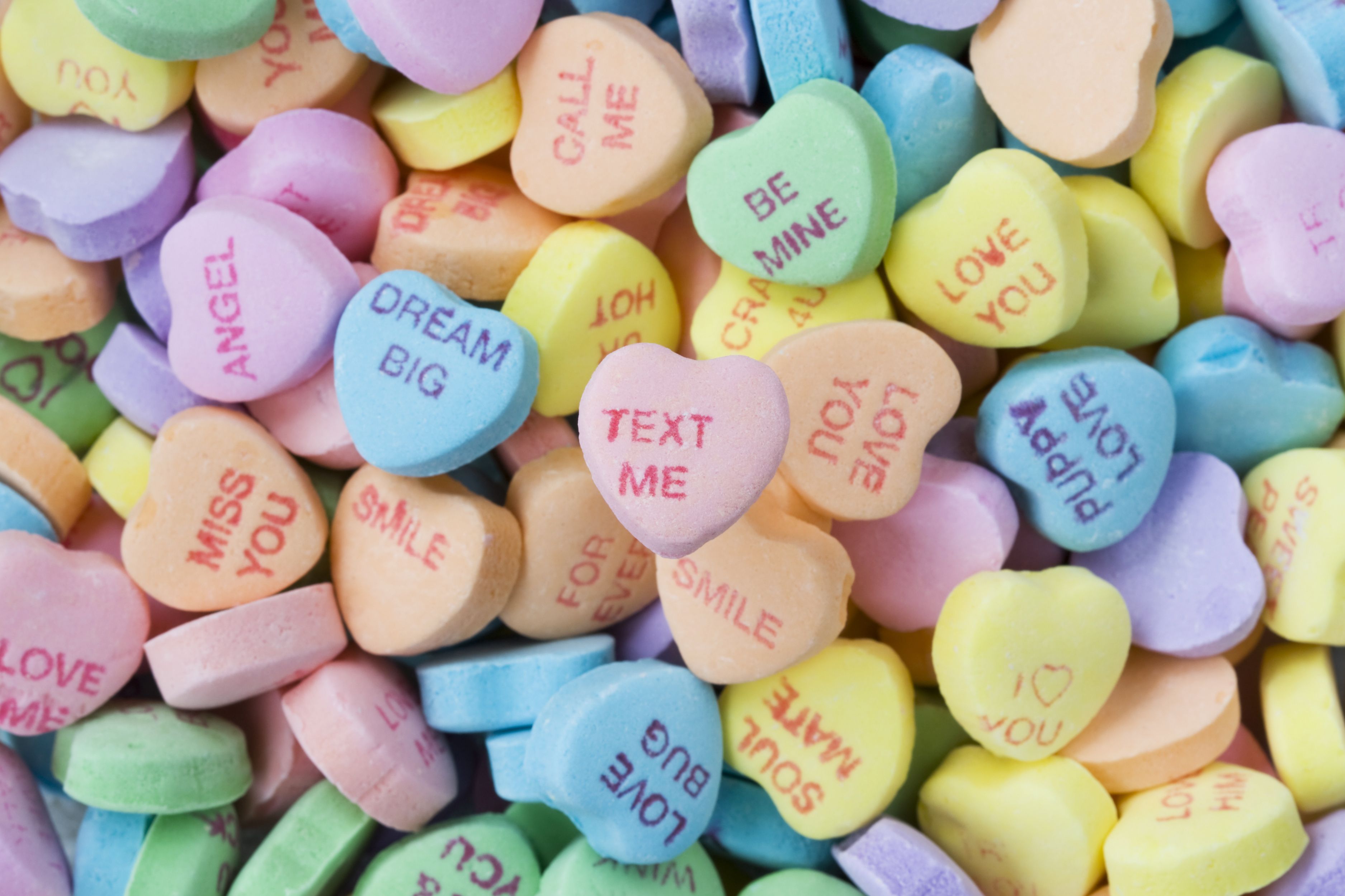 UPDATE] The Company That Makes Those Iconic Candy Hearts Shut Down Suddenly