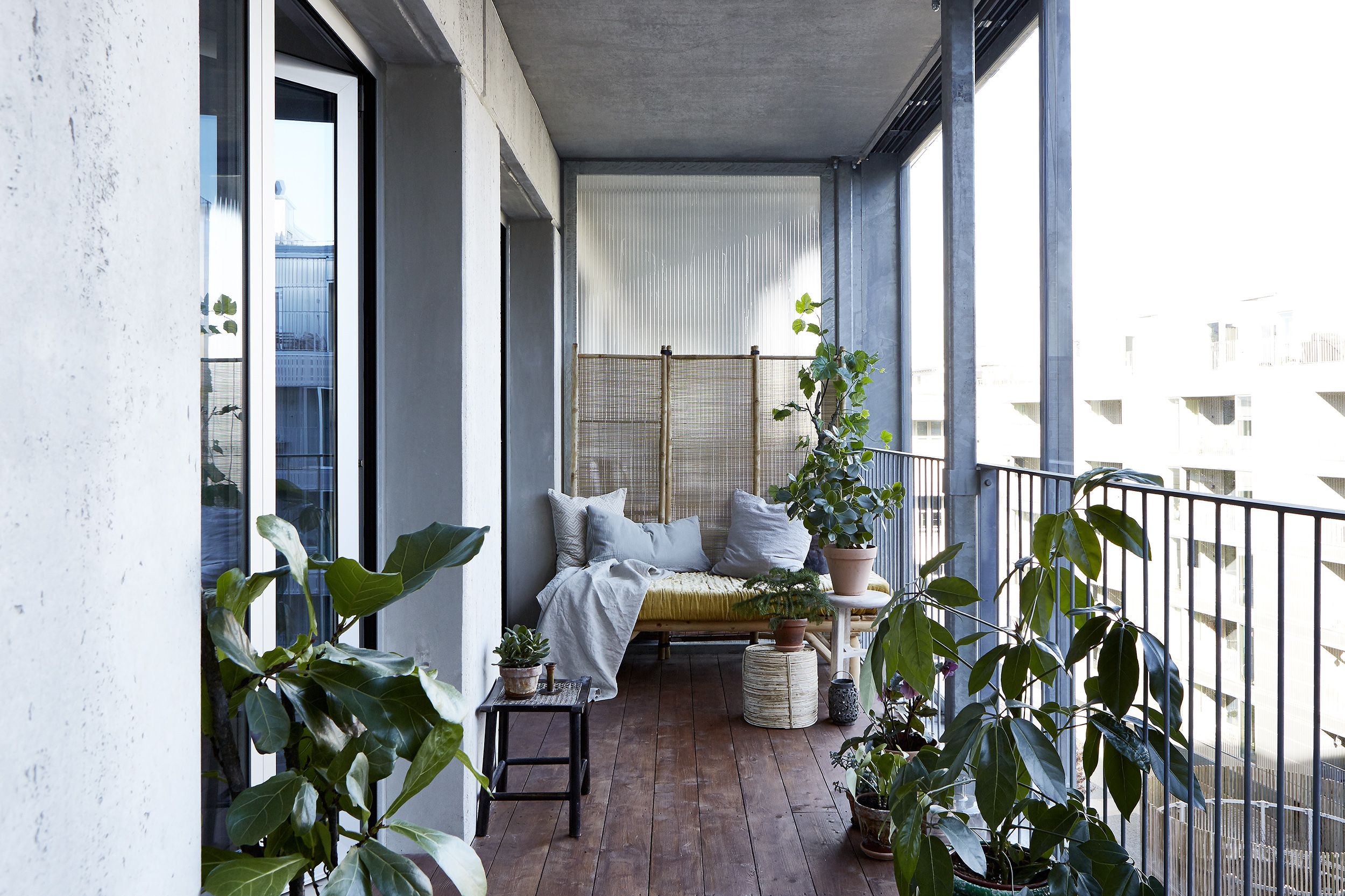 21 Cool Balcony Ideas Stylish Balcony Decorating Tips And