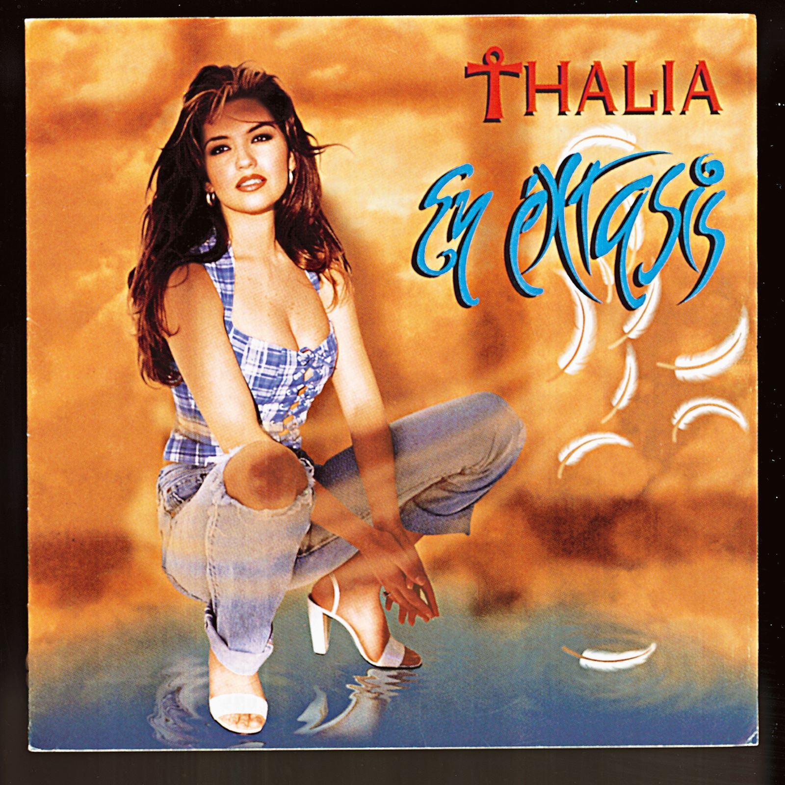 Thalía: 50 imágenes de la vida y canciones de la cantante