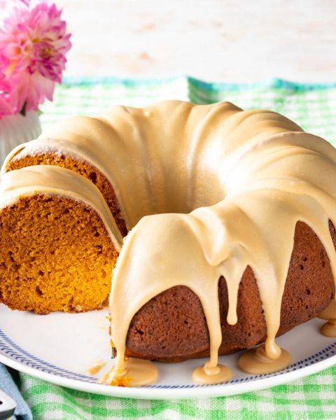 thanksgiving cakes pumpkin spice cake bundt cake