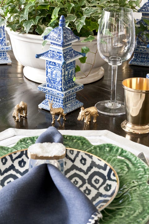 Blue, Table, Tablecloth, Placemat, Furniture, Leaf, Textile, Linens, Tableware, Interior design, 