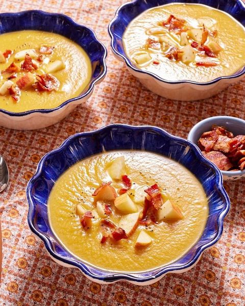 simple roasted butternut squash soup with apples and bacon