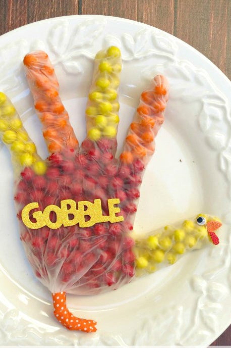 45 Fun Thanksgiving Crafts For Kids Easy Diy Ideas To Make Thanksgiving Crafts Candy Turkey Goo Bag