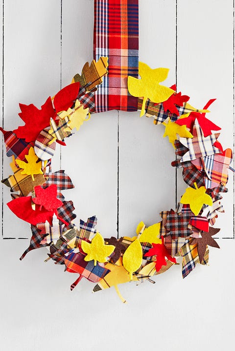 thanksgiving wreaths plaid leaves