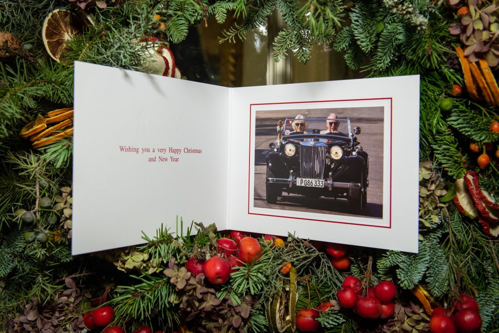 Exclusive 5 x Buckingham Palace Royal Household Christmas Cards 
