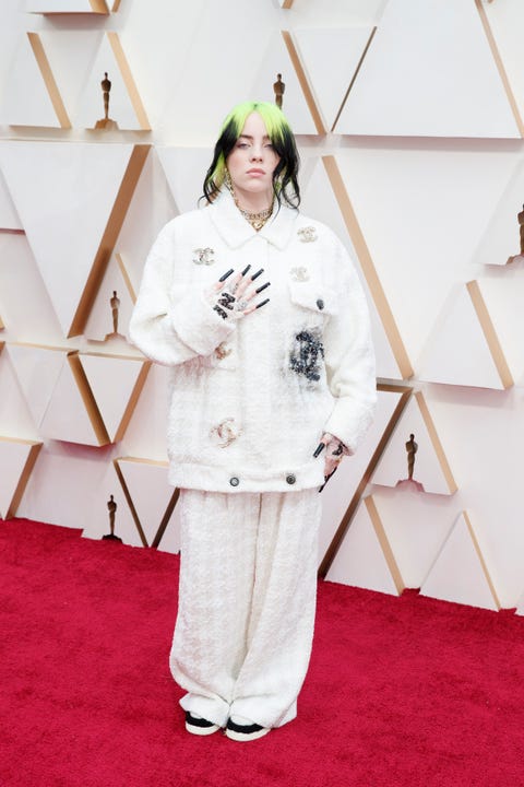 Watch Billie Eilish Perform at the 2020 Oscars