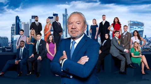 lord alan sugar with the apprentice 2022 candidates