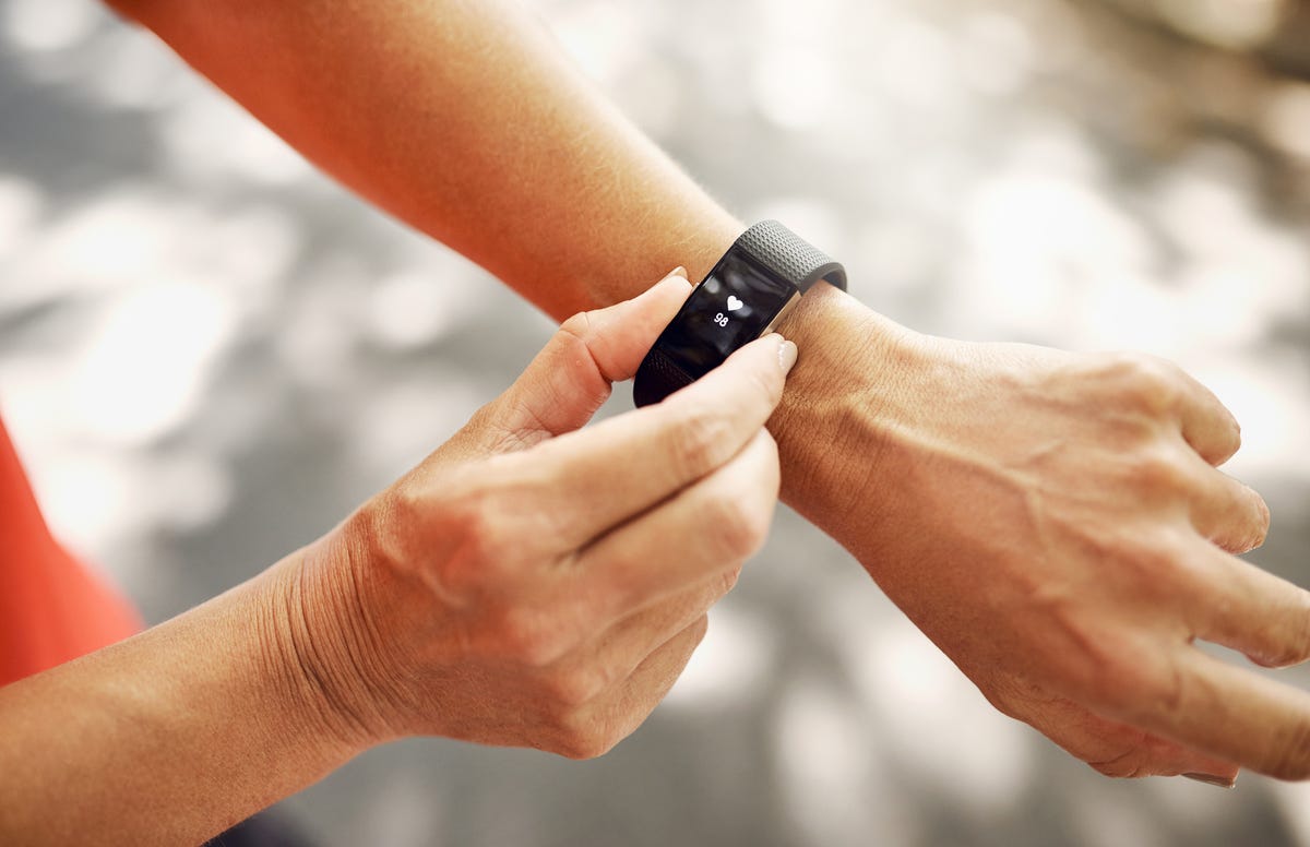 fitbit connected gps