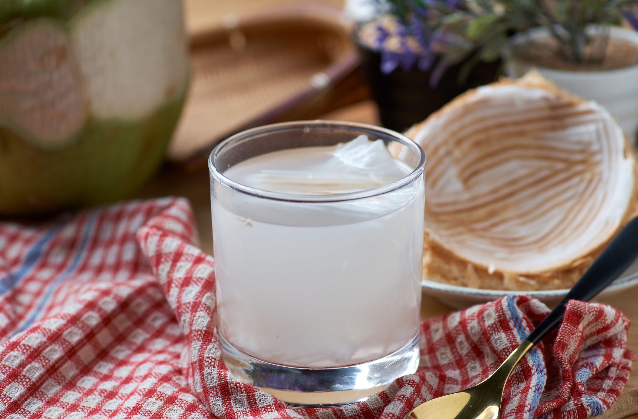 What Runners Should Know About Hydrating With Coconut Water