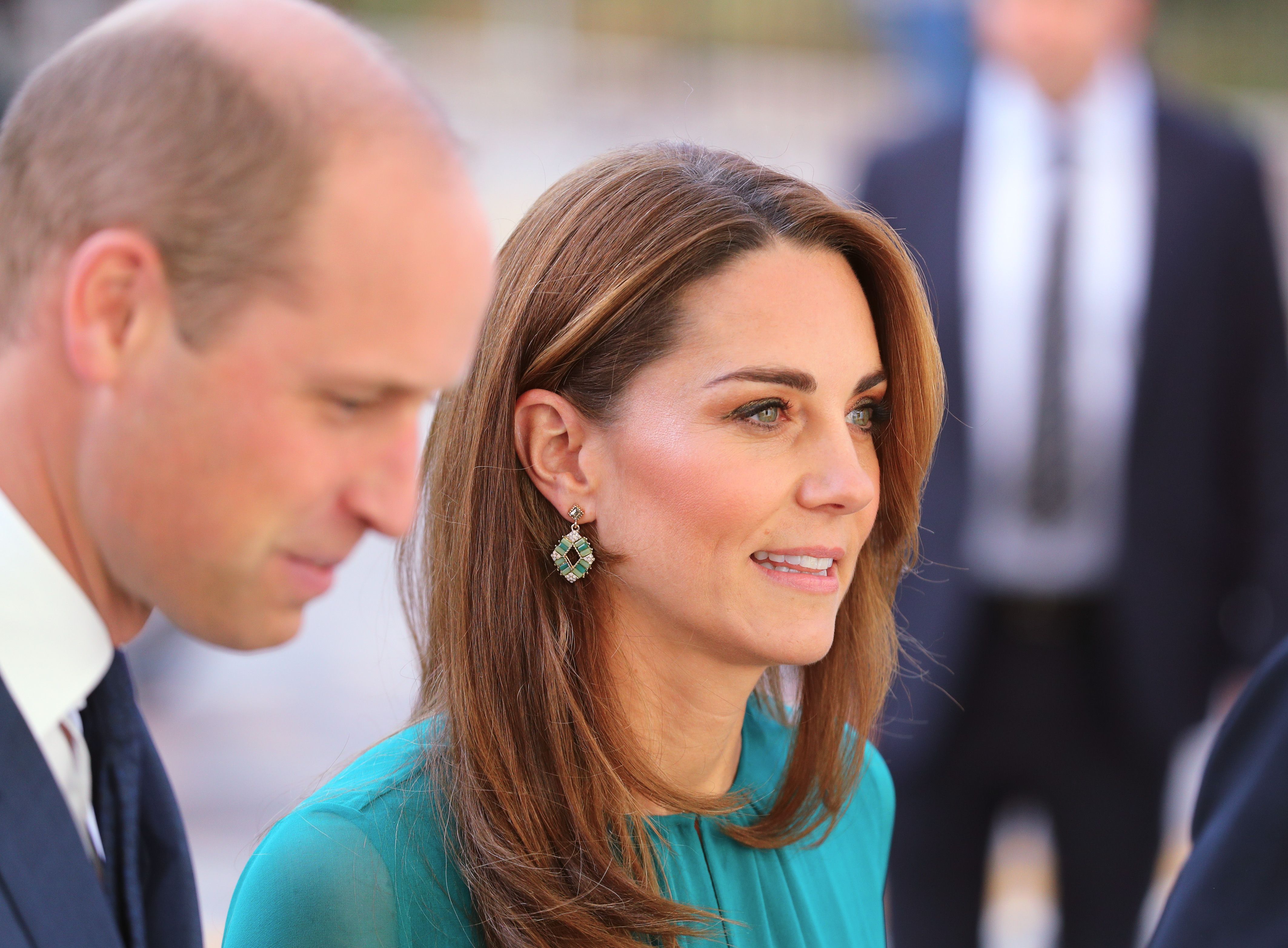 Kate Middleton Wears Aross Girl Dress For Her And Prince William S